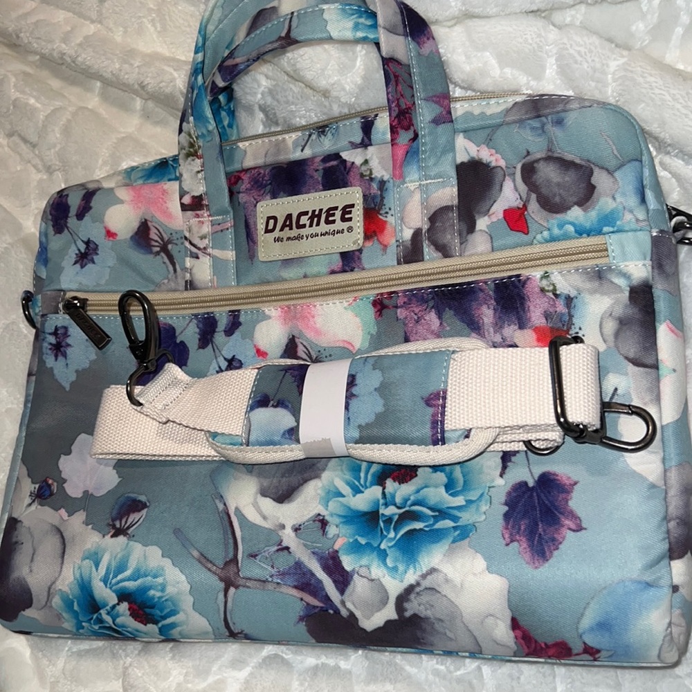 DACHEE Blue Flowers Pattern Waterproof Laptop Shoulder Messenger Bag